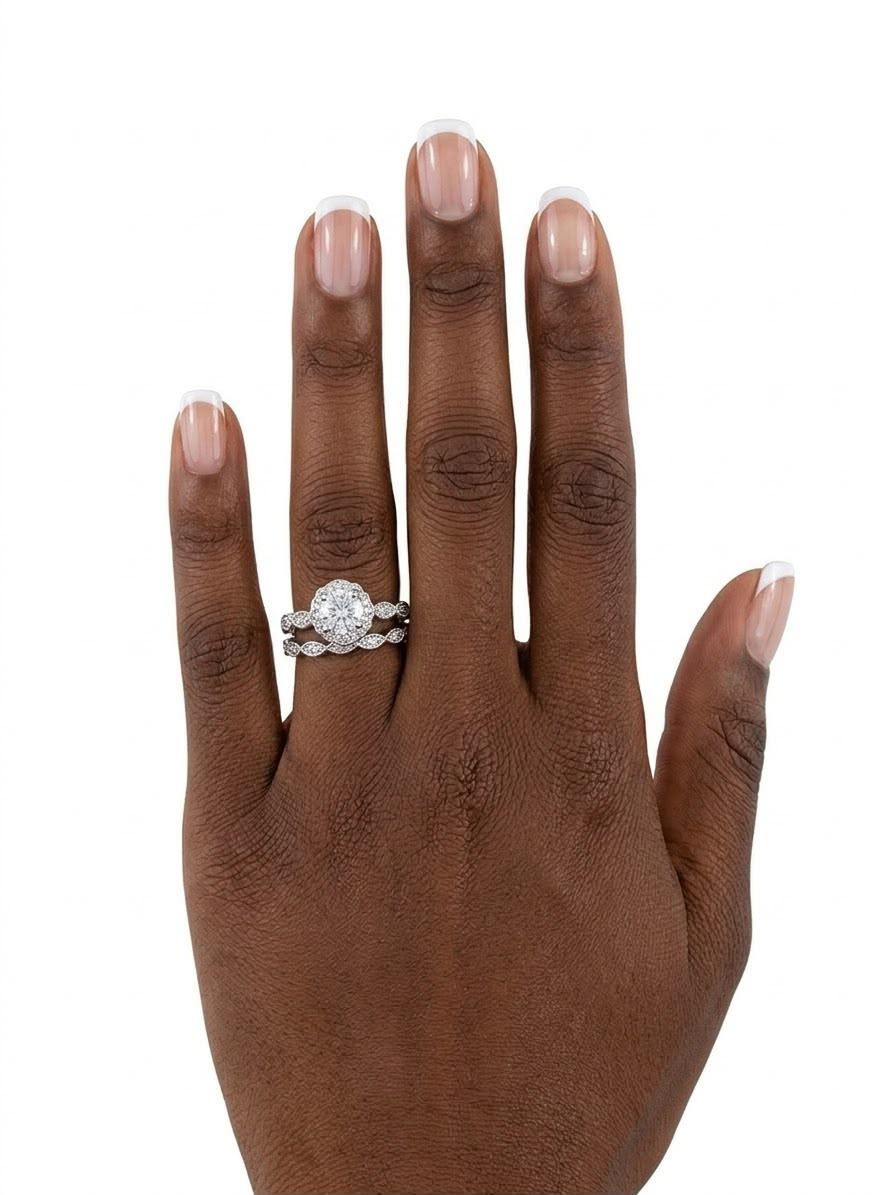 925 Round-Cut Milgrain-Halo Wedding Band thumbnail