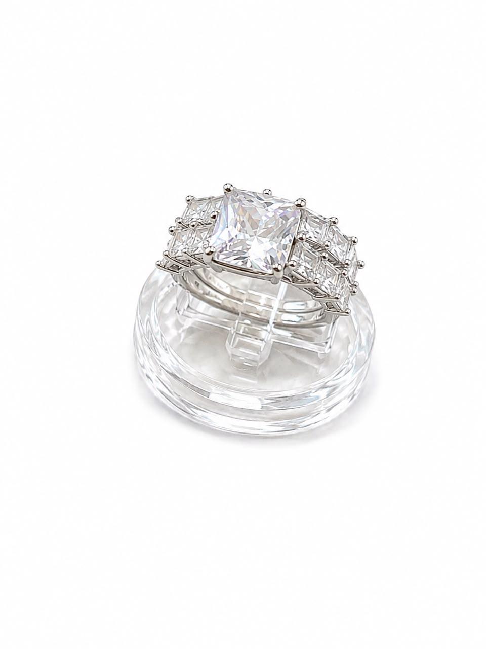 925 Radiant Cushion-Cut Wedding Band